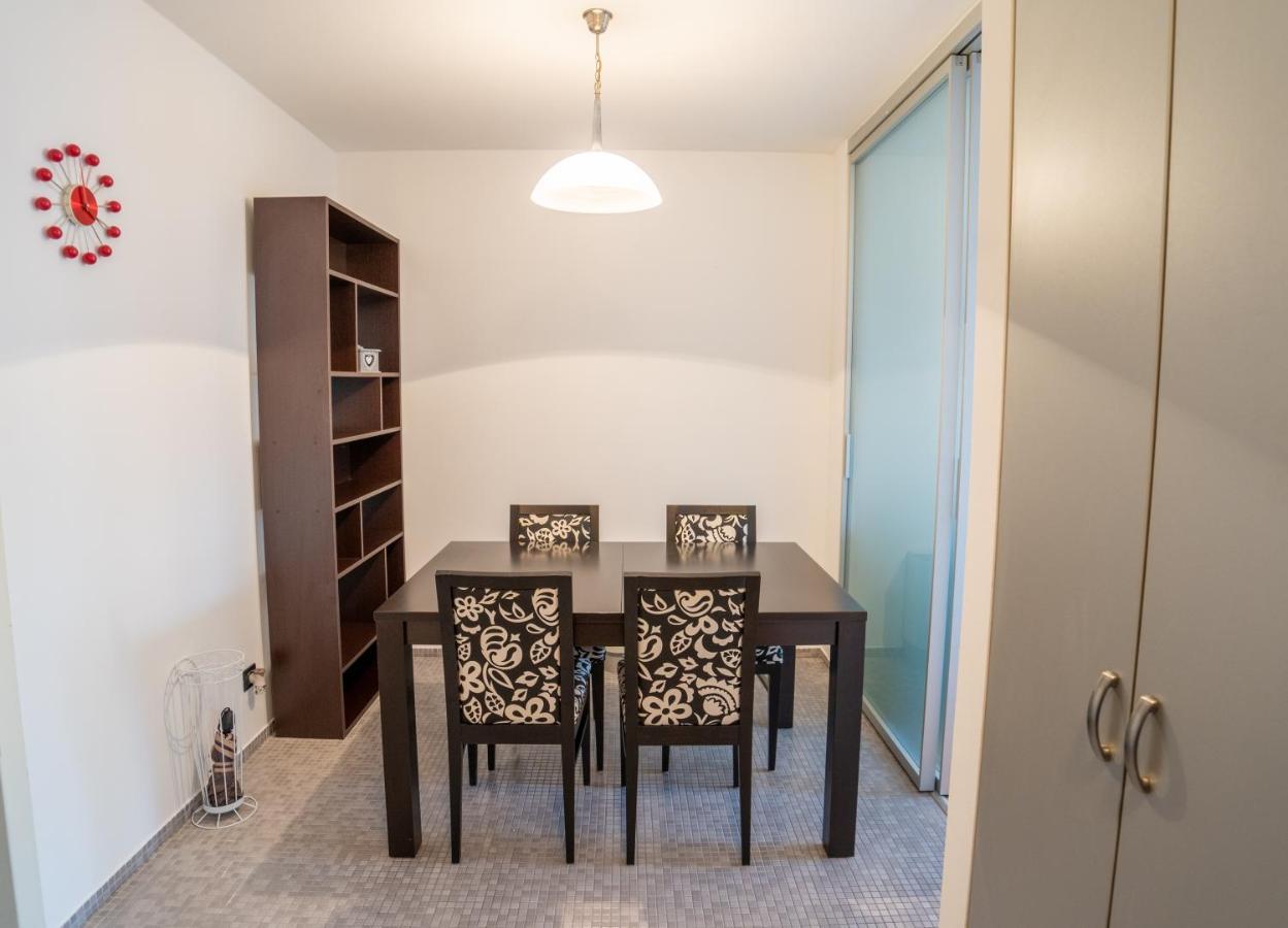 Apartment Luka غييكا المظهر الخارجي الصورة